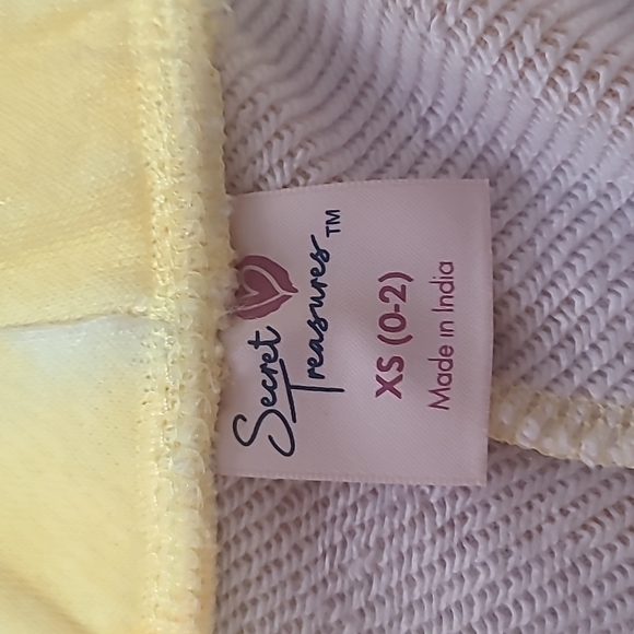 Women's Tie Dye Yellow Comfortable Breathable Sleep Shorts, Size XSmall, NEW - Picture 2 of 3